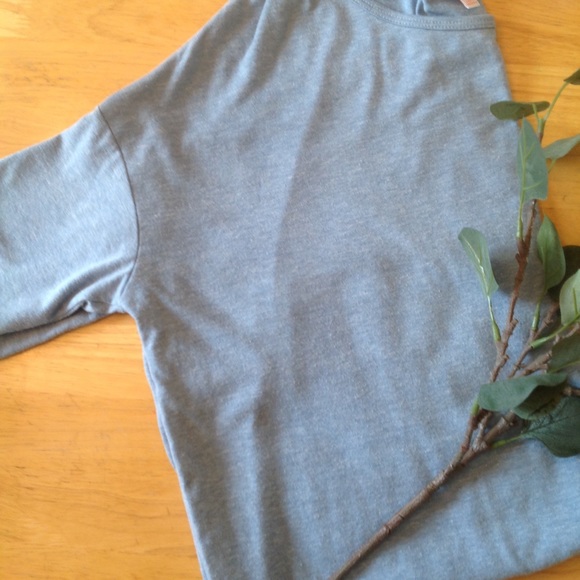 LuLaroe Irma Tunic Heathered Light Blue NWOT - Picture 4 of 4